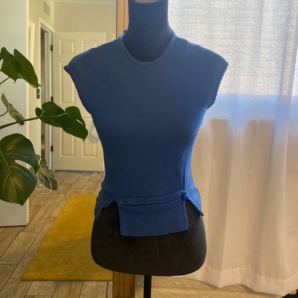 Blue short sleeve top